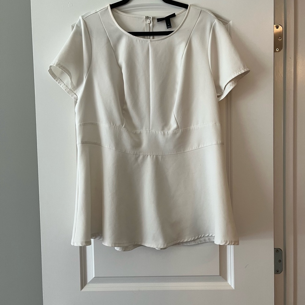 Lane Bryant Cream Fitted Short Sleeve Blouse